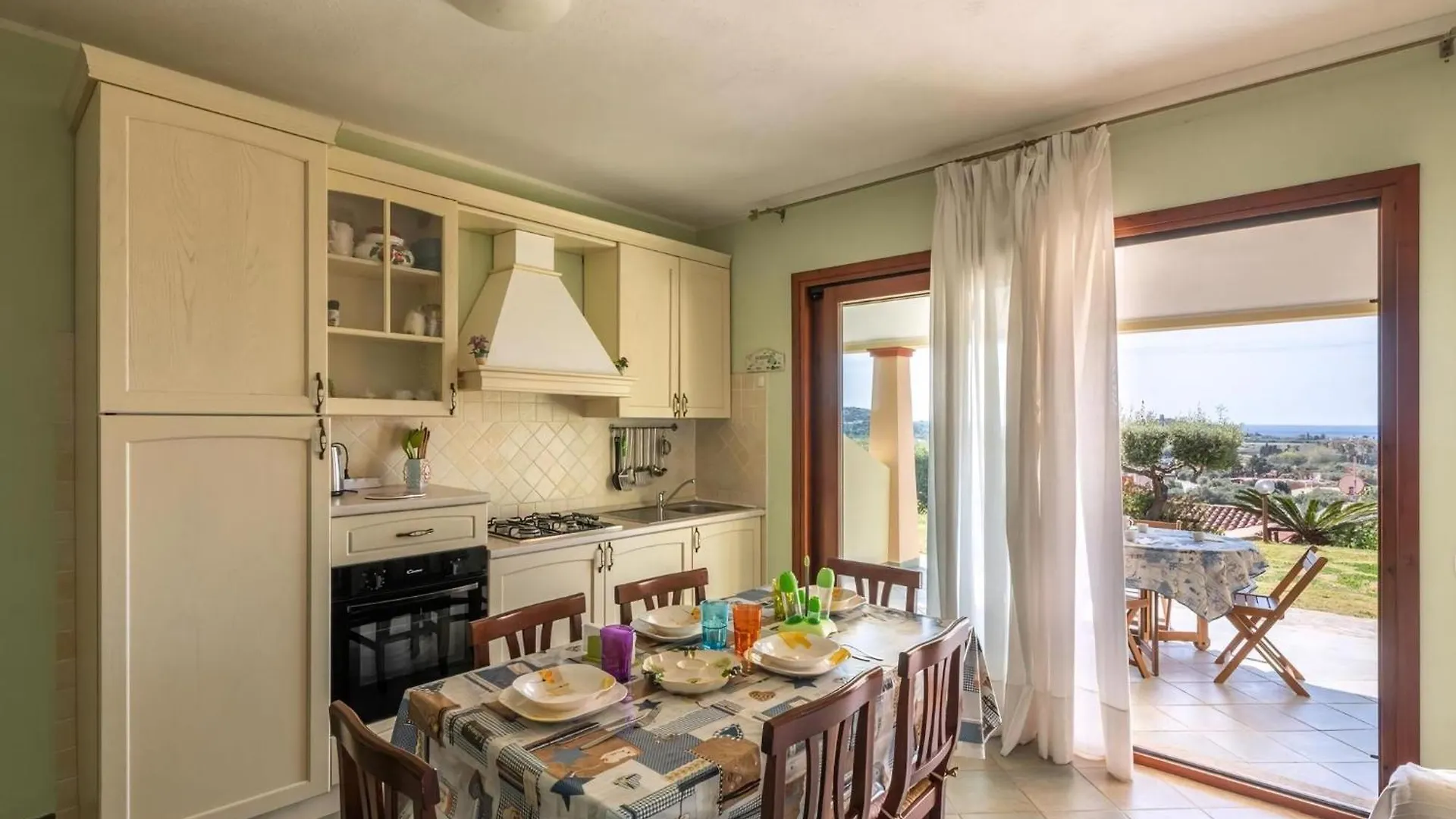 Apartment Haus Mit Panoramablick In Chia In Natuerlicher Umgebung