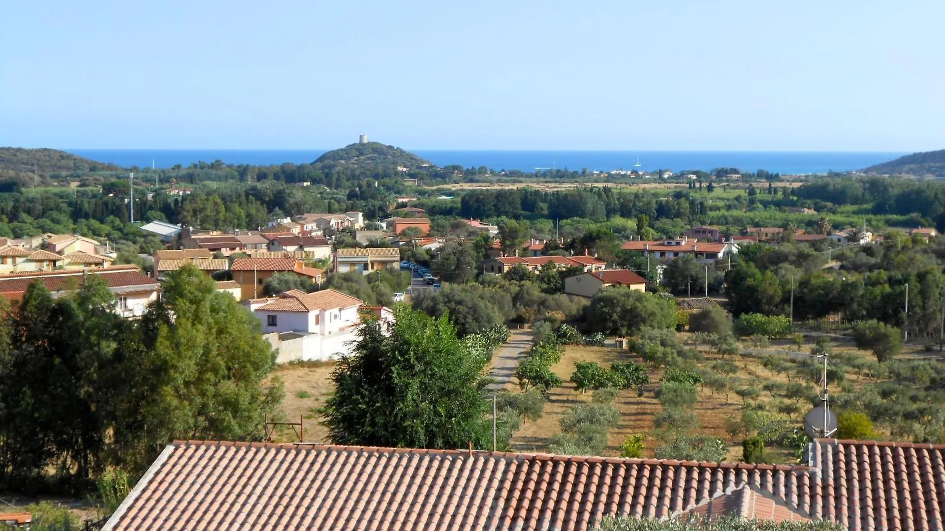 Apartment Haus Mit Panoramablick In Chia In Natuerlicher Umgebung Italy